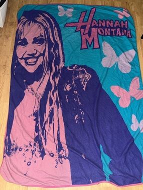 Hannah Montana Pink & Teal Graphic Throw Blanket